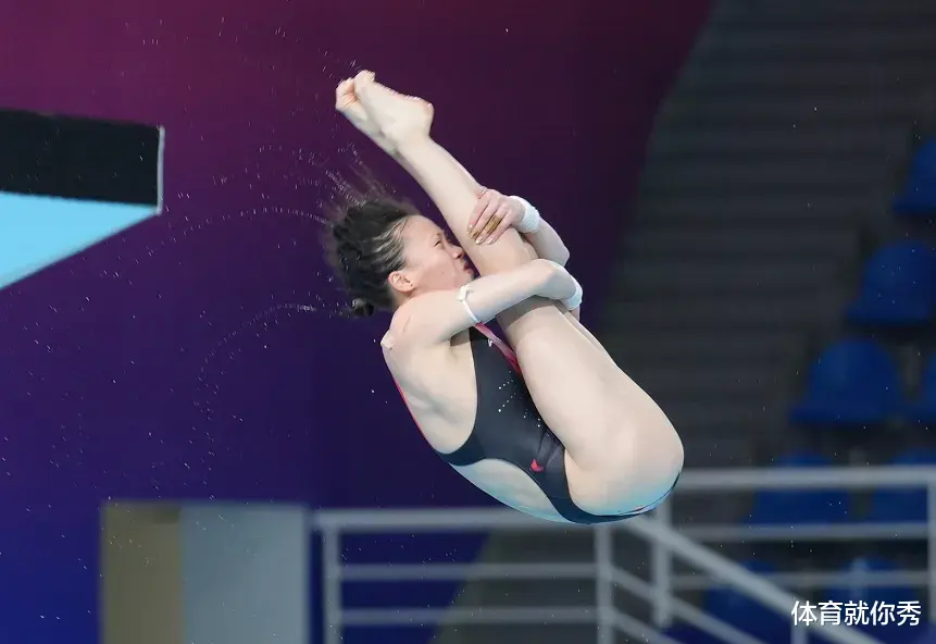 三叶草策略 陈芋汐炸鱼! 407C出现重大失误, 依然排名第一, 领先第2名53.35分