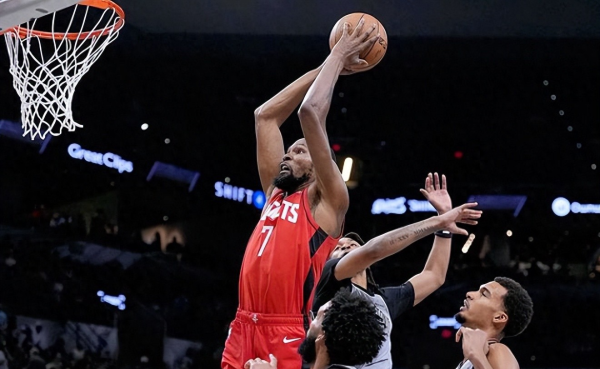 声优配音 杜兰特8失误火箭NBA杯不敌马刺, 乌杜卡豪赌谢泼德自食恶果